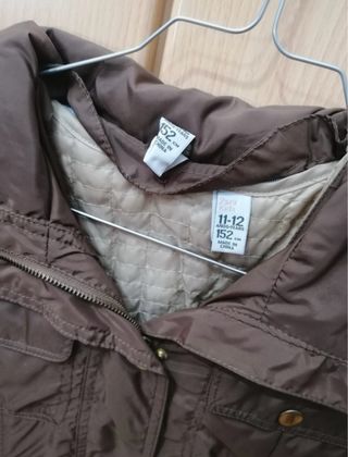 Chaqueta marrón con cinturón