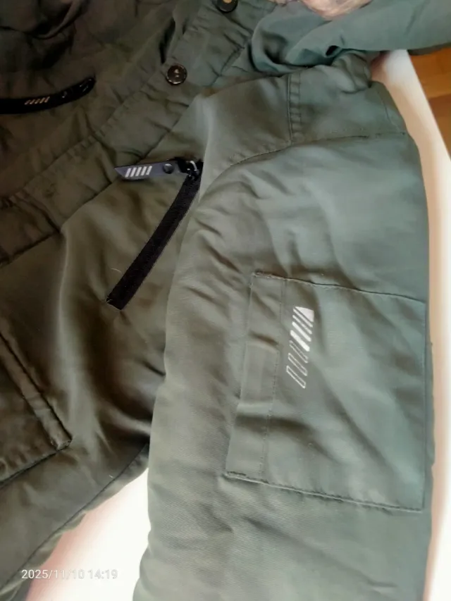 Chaqueta verde forro pelitos talla 5 años
