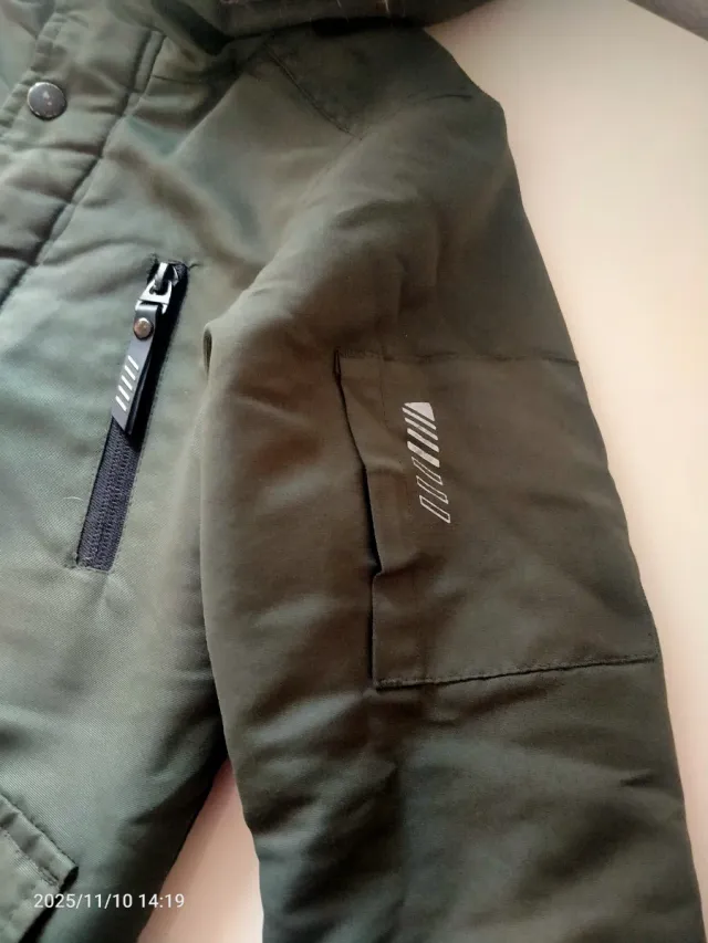 Chaqueta verde forro pelitos talla 5 años