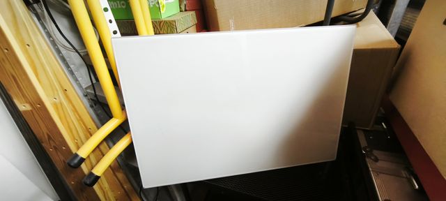 Espejo decorativo ondulado y cristal mesa de color