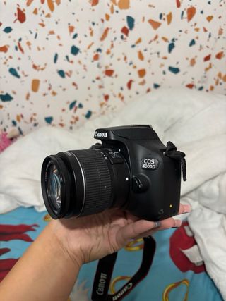 Cámara Canon EOS 4000D Negra