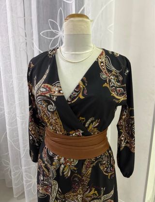 Abito scollo V fantasia paisley