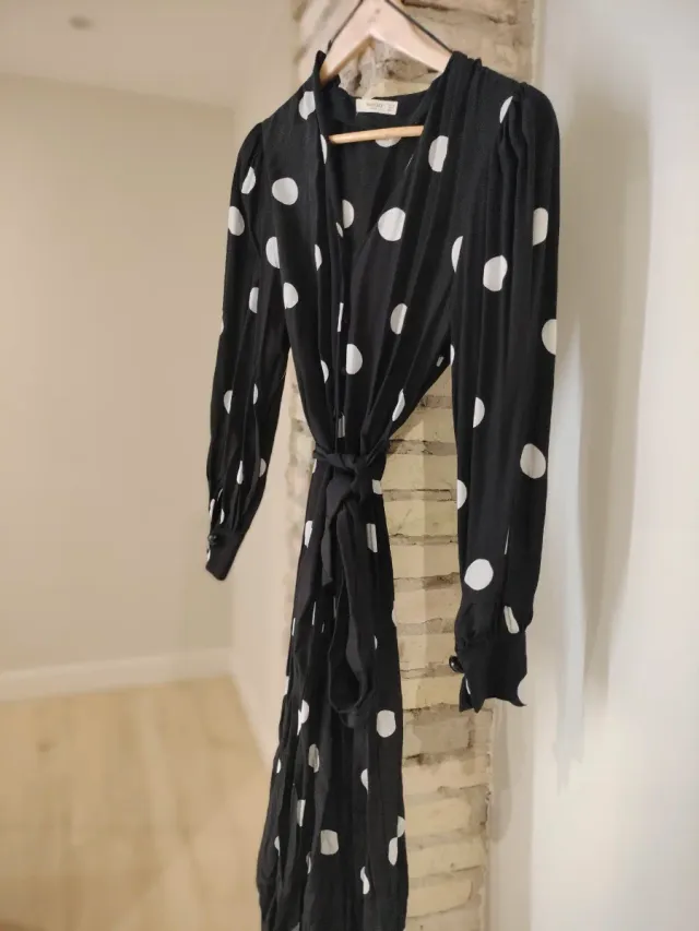 Vestido Mango lunares negro y blanco