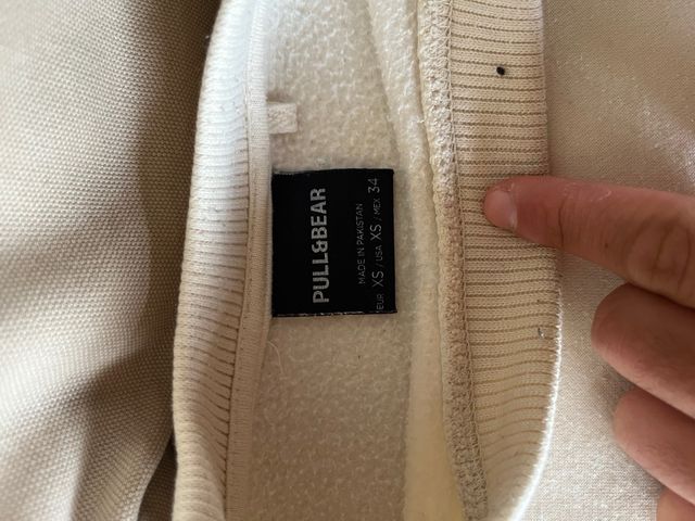 Sudadera beige con estampado