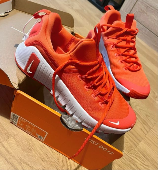 Nike Free Metcon 6 Naranja/Blanco