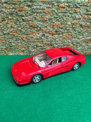 Ferrari Testarossa 1984 – Burago – Escala 1:18