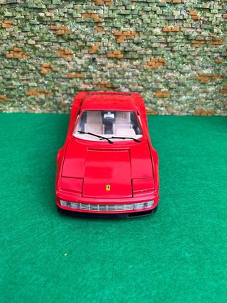Ferrari Testarossa 1984 – Burago – Escala 1:18