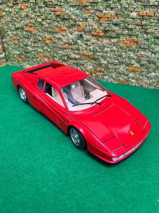 Ferrari Testarossa 1984 – Burago – Escala 1:18