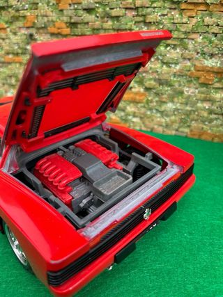Ferrari Testarossa 1984 – Burago – Escala 1:18
