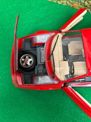 Ferrari Testarossa 1984 – Burago – Escala 1:18