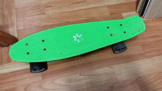 Monopatín Skate  Penny verde