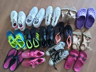 Zapatillas  de varios modelos y tallas... Unidad