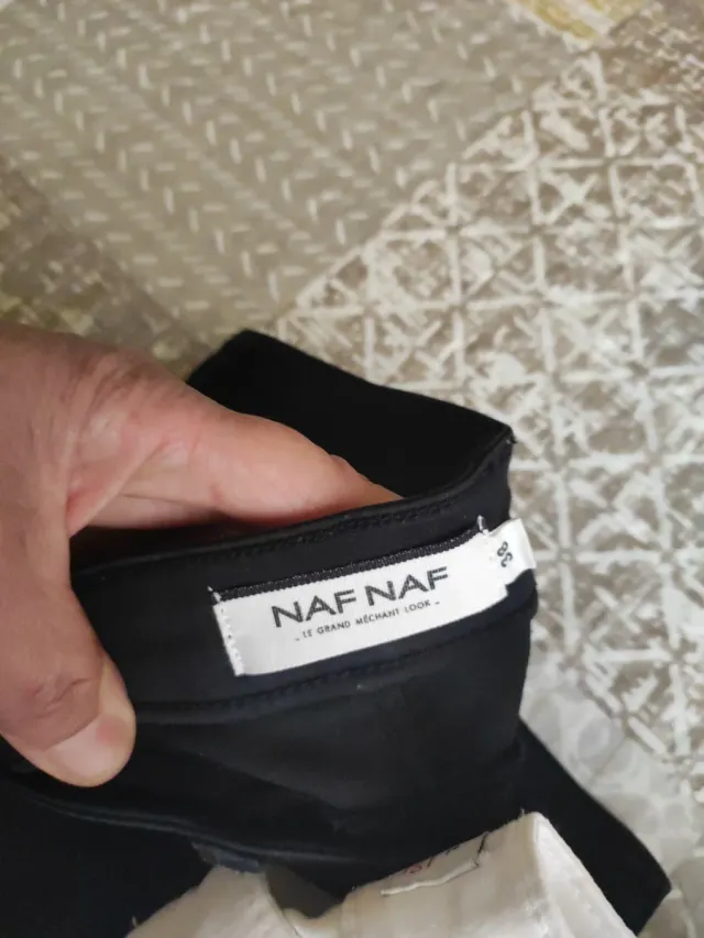 Pantalones negros y azul De regalo el blanco