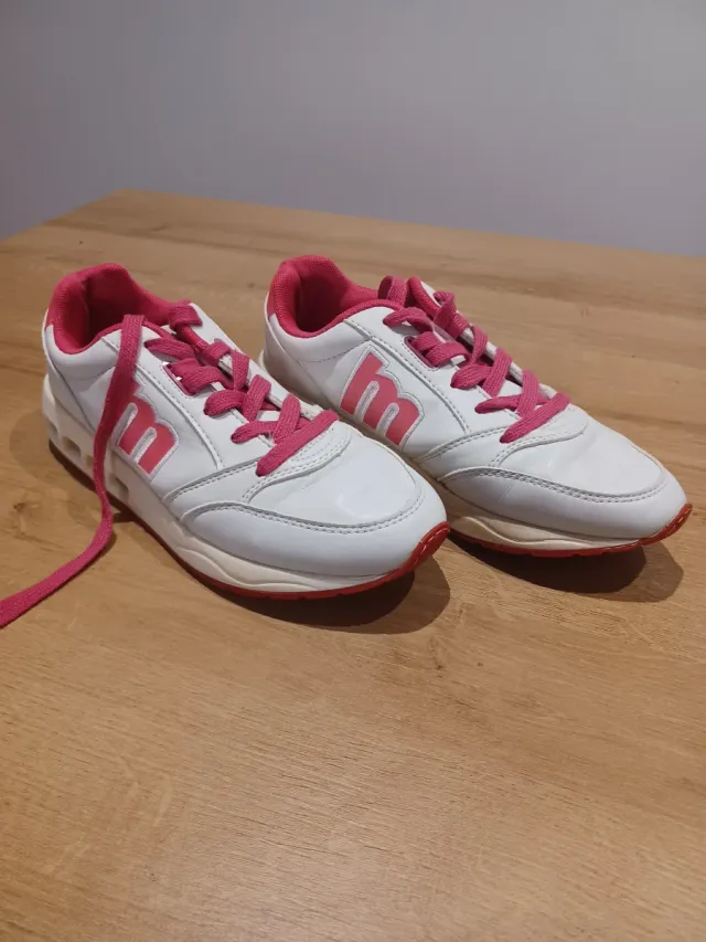 Zapatillas Mustang Mujer Blancas y Rosas