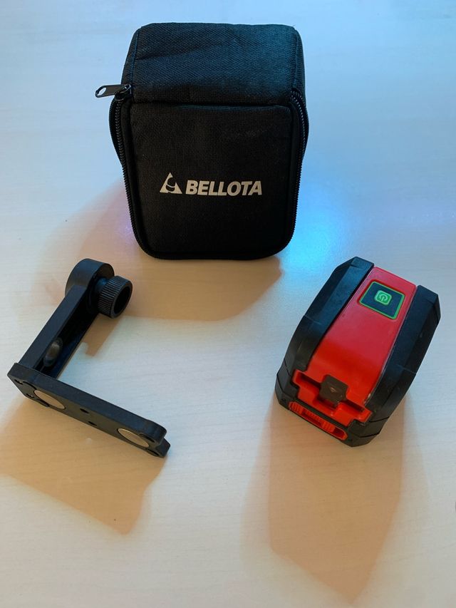 Nivel Láser Bellota con Soporte y Funda