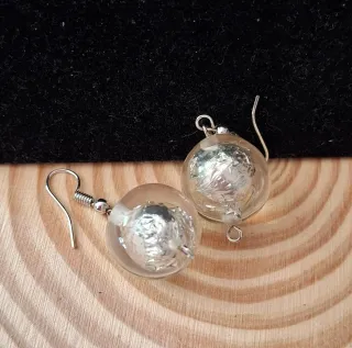 Pendientes transparentes con interior plateado