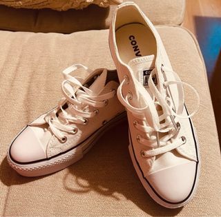 Converse Chuck Taylor Lift Canvas Low Blancas