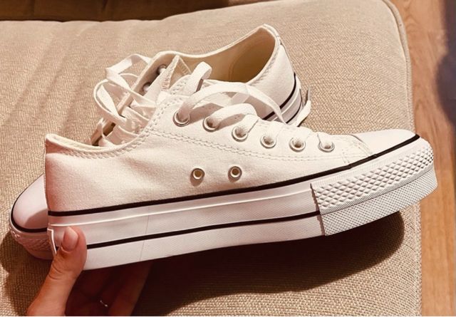 Converse Chuck Taylor Lift Canvas Low Blancas