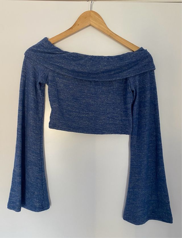 Top Crop Hombros Descubiertos Manga Campana