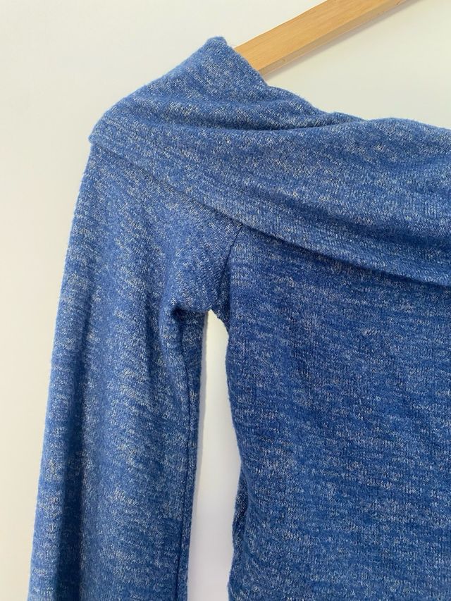 Top Crop Hombros Descubiertos Manga Campana