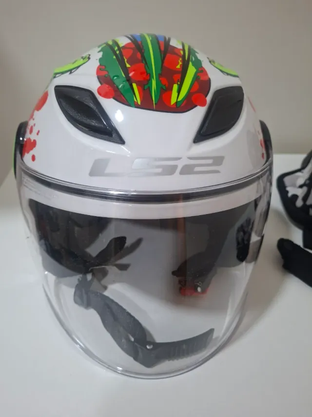 Casco Moto LS2  adulto y niño, juntos o separados.