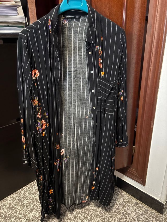 Vestido camisero rayas y flores Stradivarius T.M