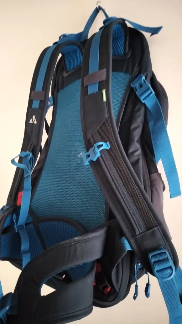Mochila Vaude Wizard 30+4 senderismo