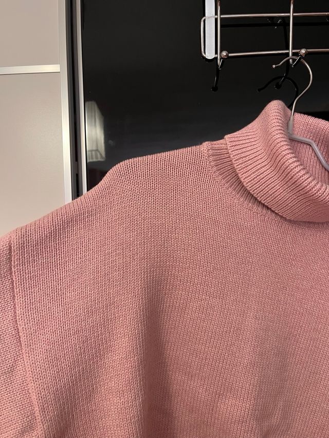 Jersey cuello alto rosa talla M