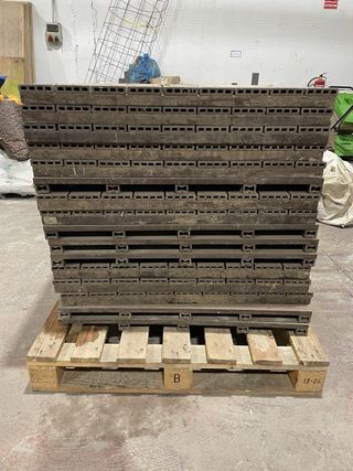 Baldosas composite marrón