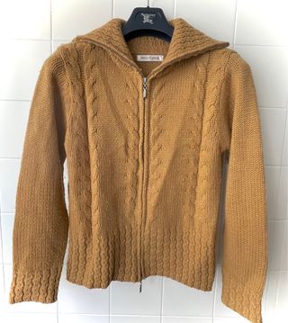 Jersey de lana New-Epoch color beige.