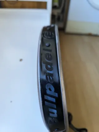 Pala de pádel Bullpadel Vertex 03 en buen estado