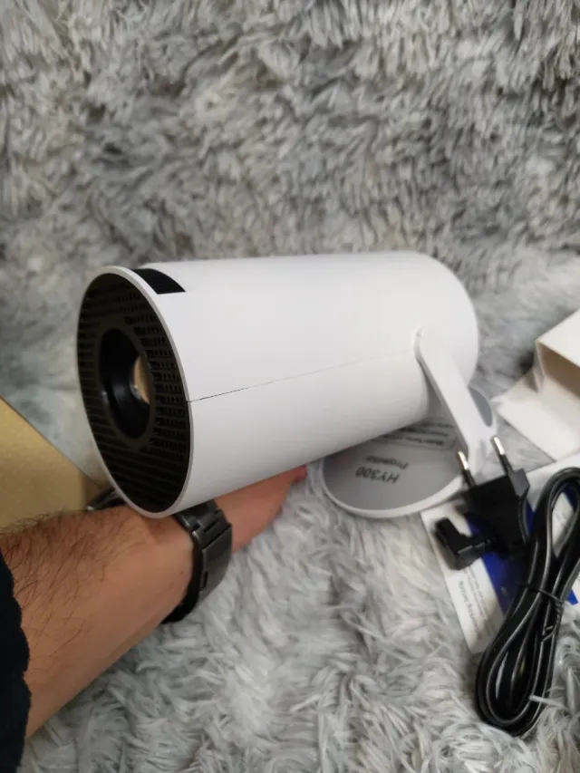 Proyector con Netflix y todo HY300 Blanco