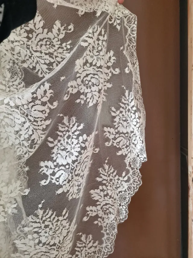 Velo de encaje Chantilly