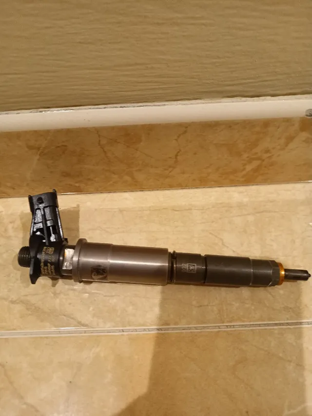 Inyector 505056BH82409398