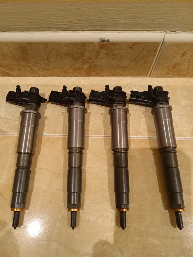 Inyector 505056BH82409398