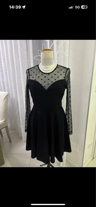 Abito nero con tulle a pois