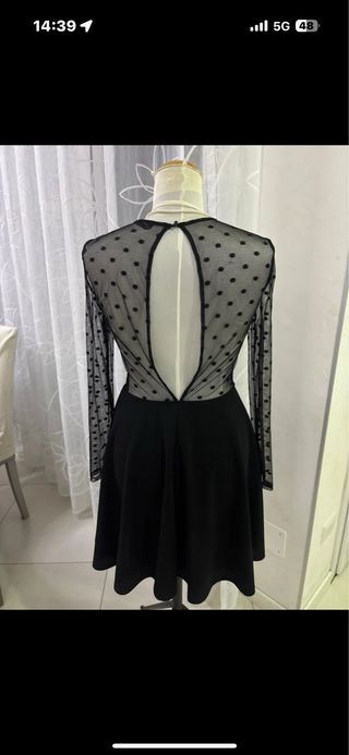 Abito nero con tulle a pois