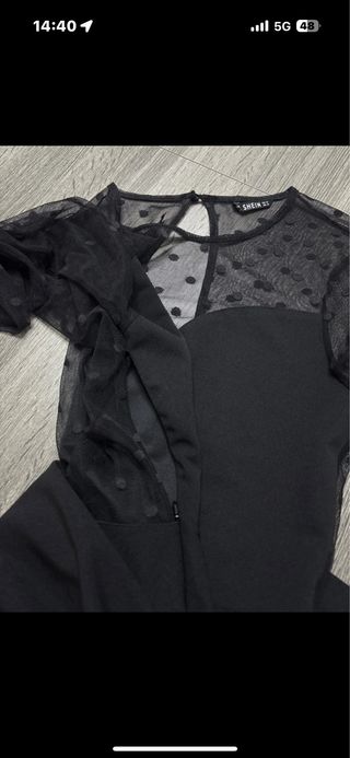 Abito nero con tulle a pois