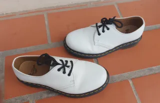 Dr. Martens Blancas Talla 37