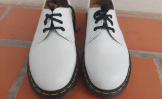Dr. Martens Blancas Talla 37