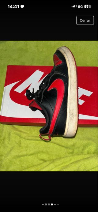 Zapatillas Nike Negras y Rojas