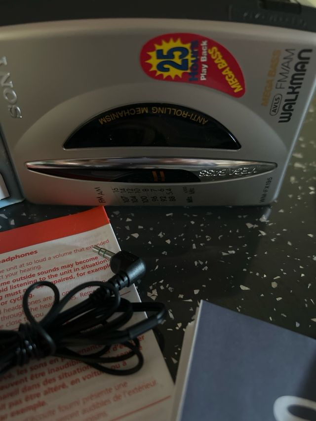 WALKMAN SONY WM-FX195 Radio Cassette Player