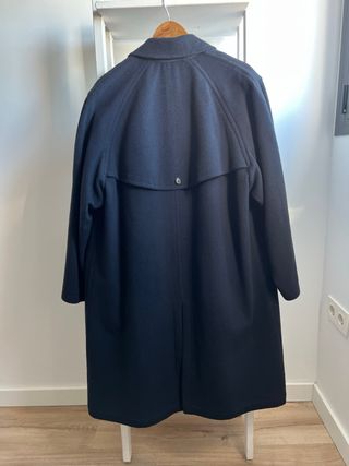 Abrigo Capa Azul Marino Clásico