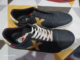 Zapatillas Munich Fútbol Sala Negras y Doradas