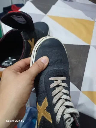 Zapatillas Munich Fútbol Sala Negras y Doradas