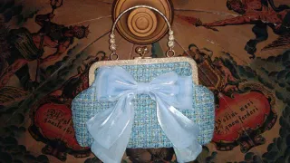 Scarpe con tacco oro e blu, pochette inclusa