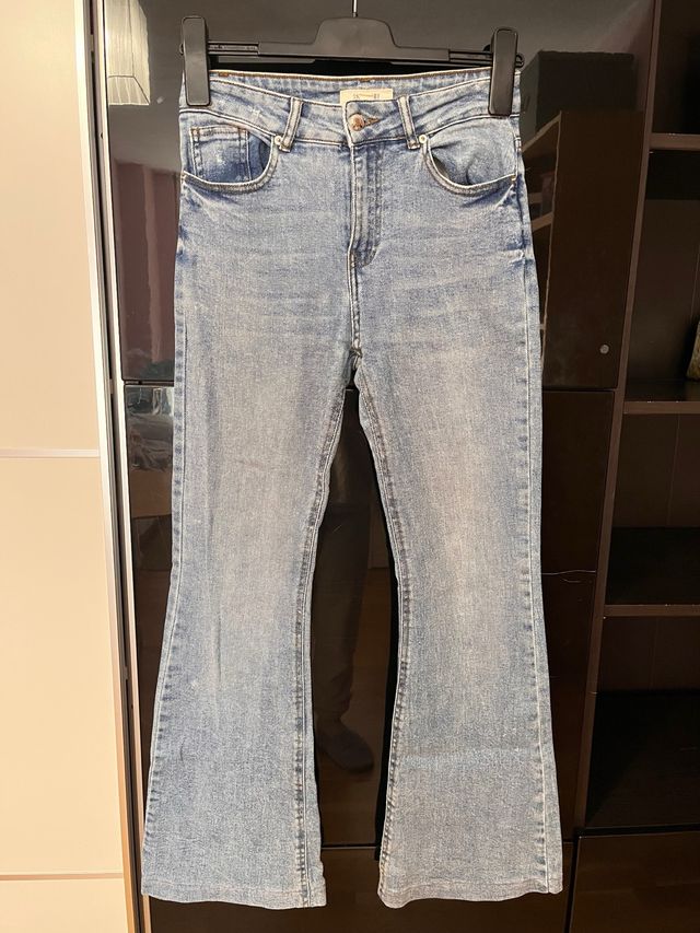 Vaqueros acampanados azules