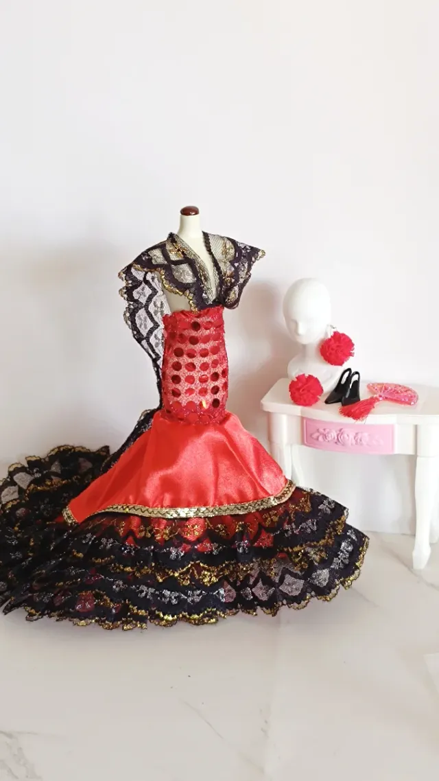 Vestido Flamenca Barbie + Accesorios