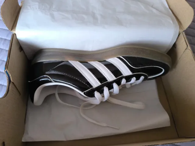 Adidas Gazelle Indoor negras y blancas