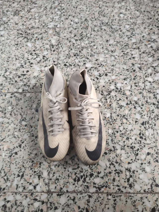 Botas de fútbol Nike Talla 41